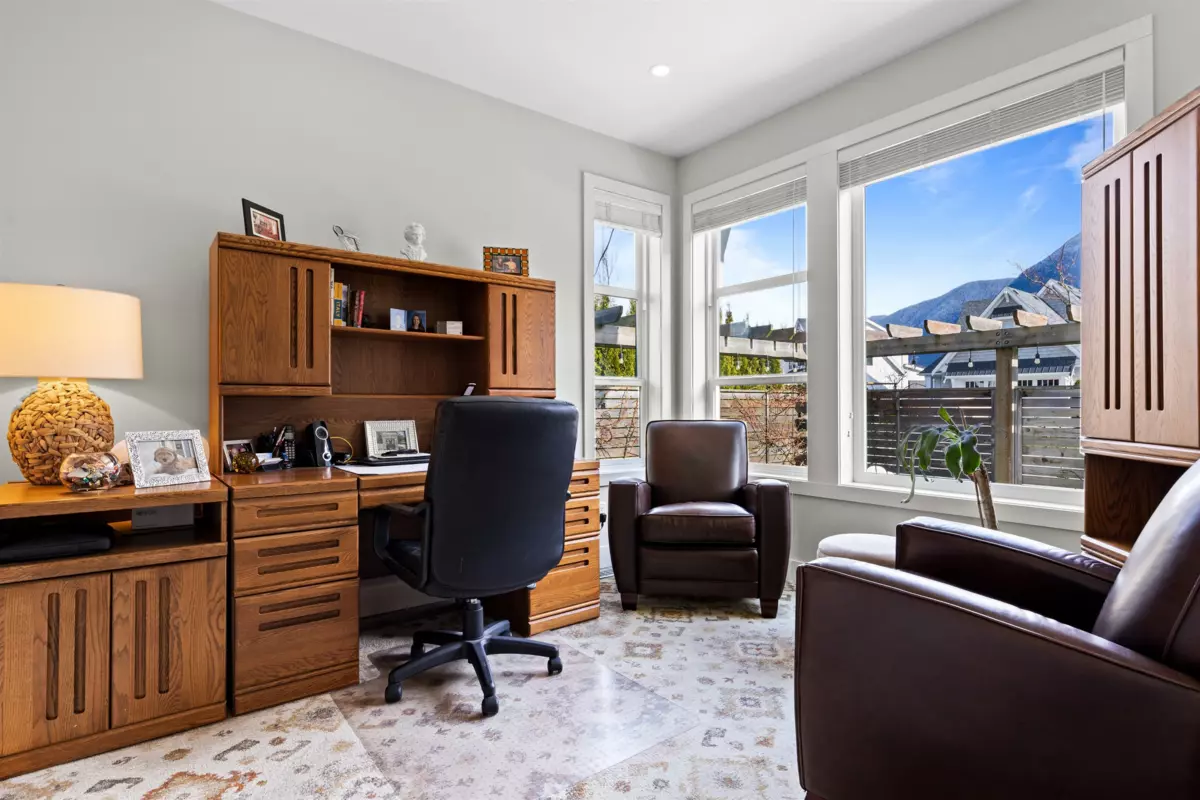 Backyard Photo of 10037 Magnolia Place, Rosedale, BC