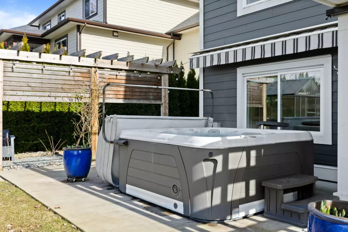 Breakfast Nook Photo of 10037 Magnolia Place, Rosedale, BC