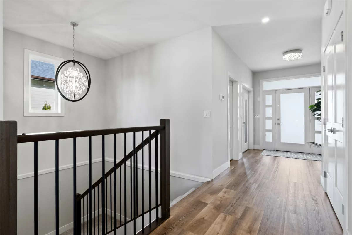 Guest Bathroom Photo of 10037 Magnolia Place, Rosedale, BC