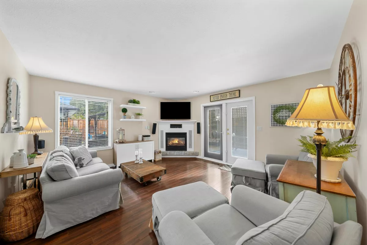 Breakfast Nook Photo of 20302 123b Avenue, Maple Ridge, BC