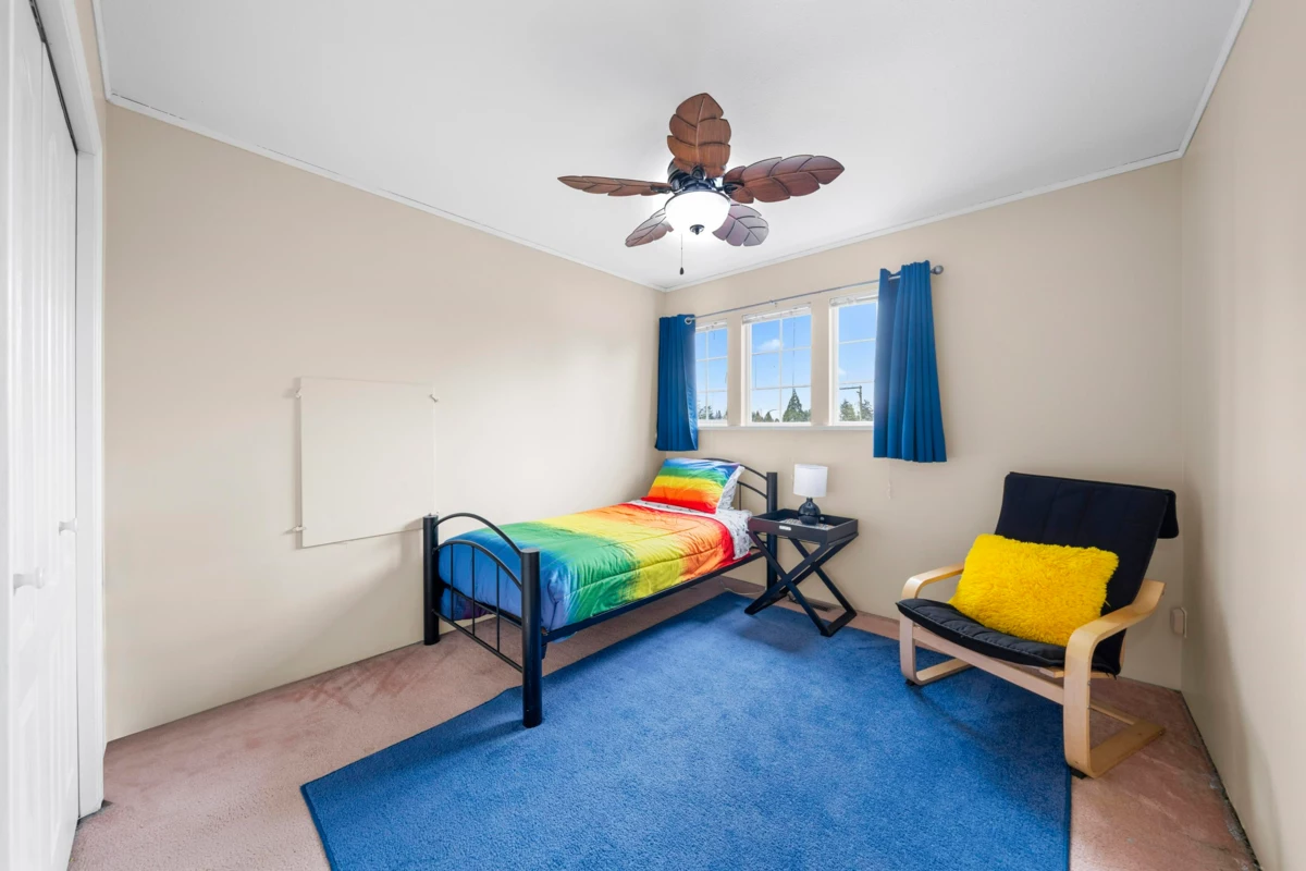 Guest Bathroom Photo of 20302 123b Avenue, Maple Ridge, BC