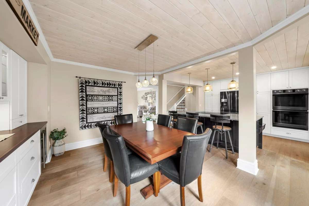 Kitchen Photo of 20302 123b Avenue, Maple Ridge, BC