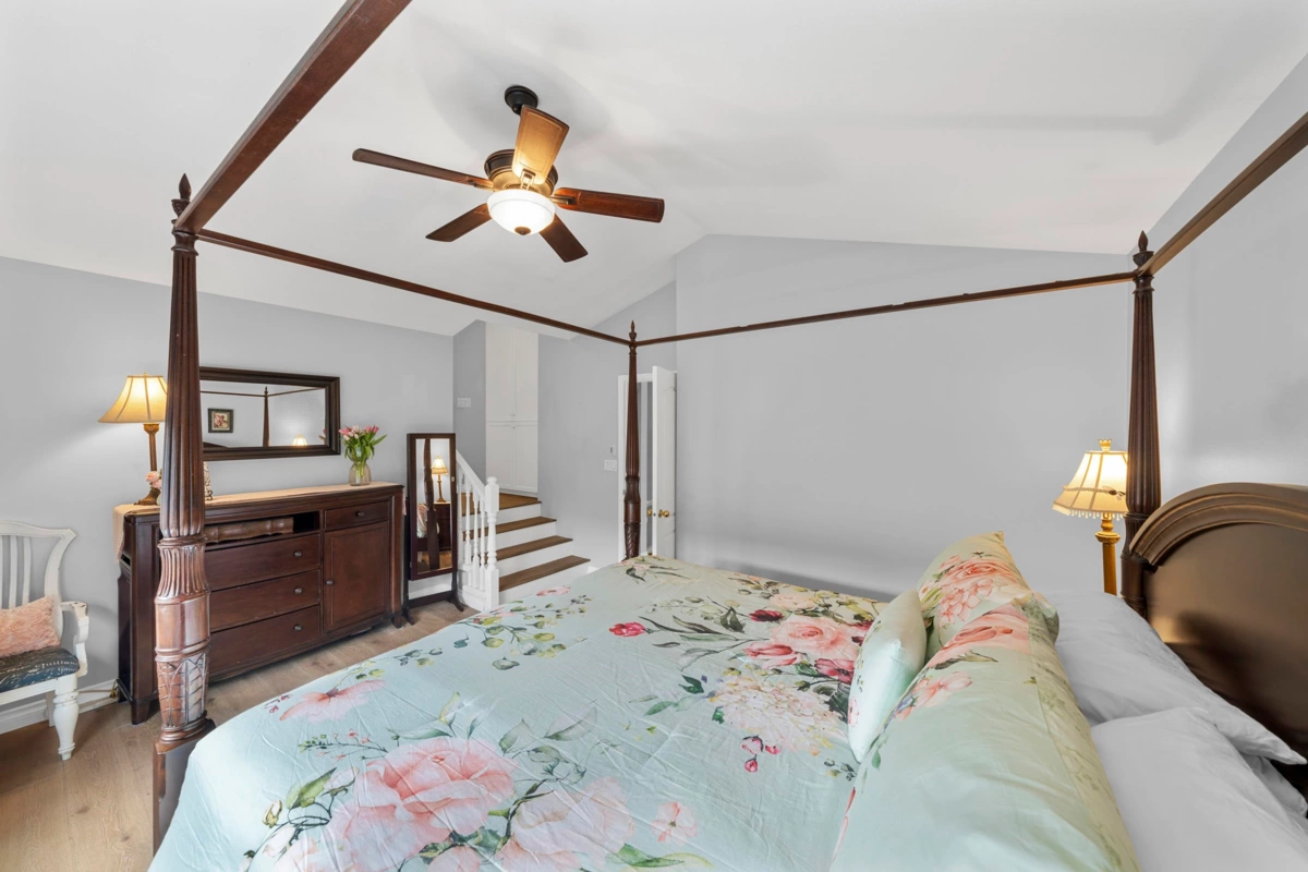 Mudroom Photo of 20302 123b Avenue, Maple Ridge, BC