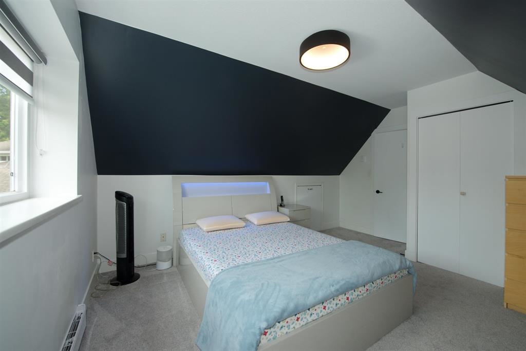 Breakfast Nook Photo of 6049 133a Street, Surrey, BC