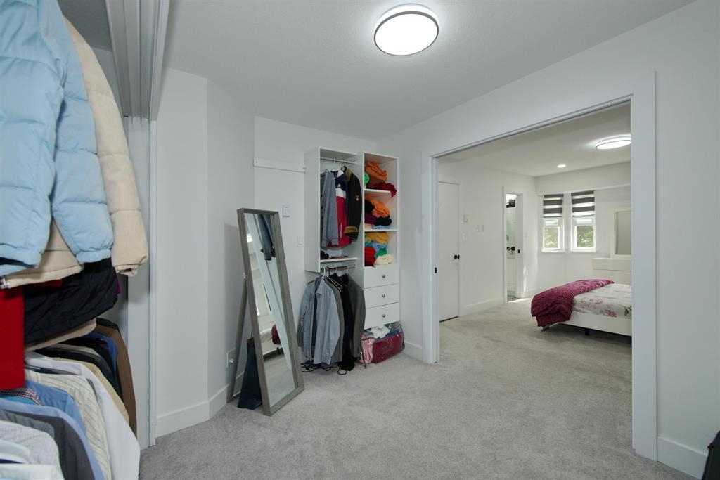 Dining Area Photo of 6049 133a Street, Surrey, BC