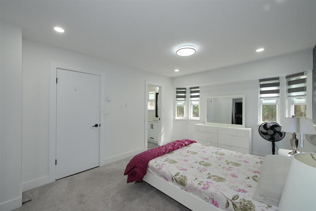 Family Room Photo of 6049 133a Street, Surrey, BC