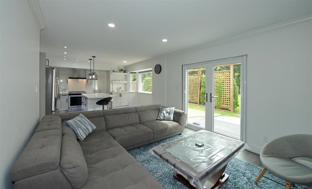 Powder Room Photo of 6049 133a Street, Surrey, BC