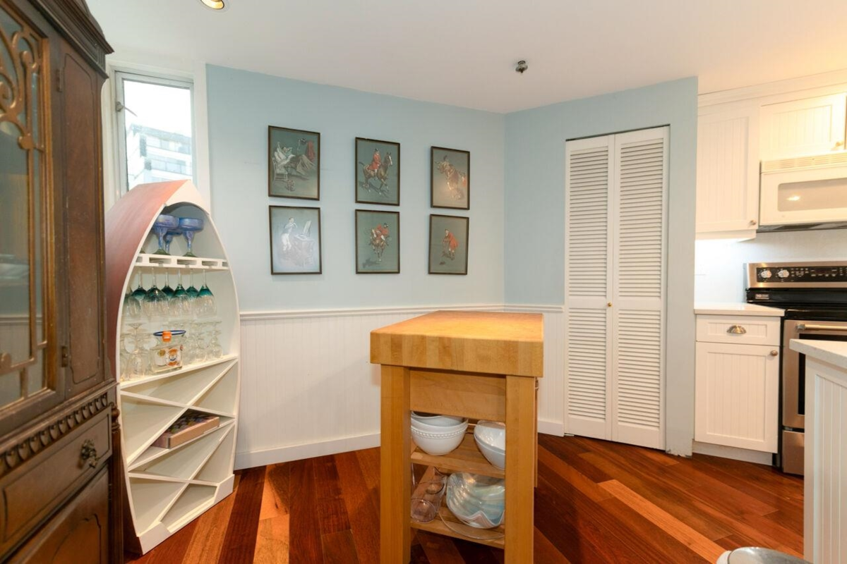 Guest Bathroom Photo of 302 1502 Island Park Walk, Vancouver, BC