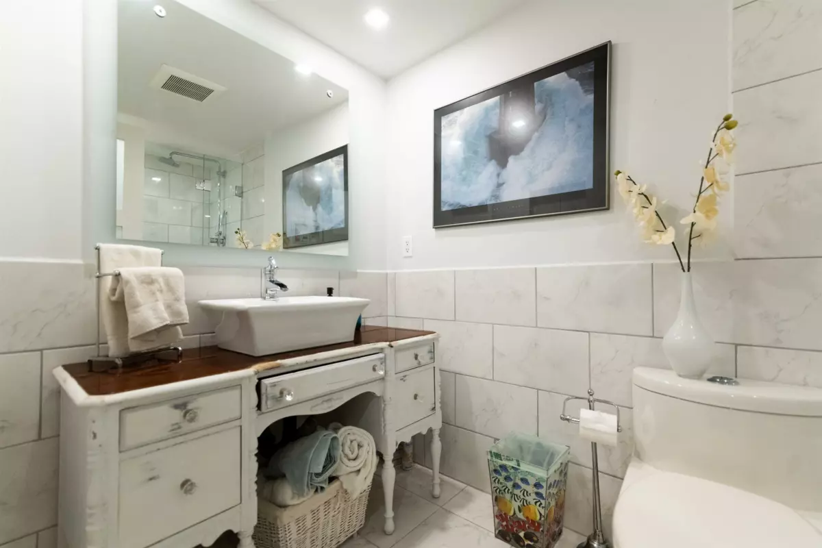 Office / Den Photo of 302 1502 Island Park Walk, Vancouver, BC