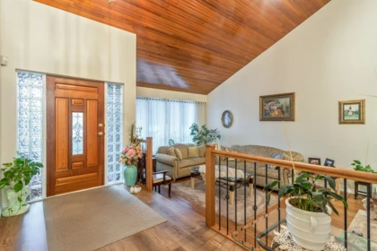 Breakfast Nook Photo of 4729 Canada Way, Burnaby, BC