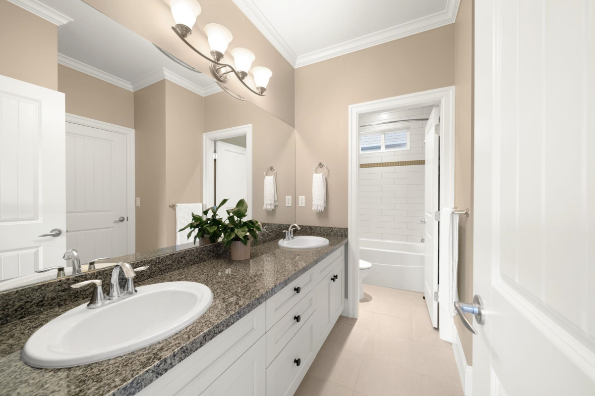 Swimming Pool Photo of 7860 Eperson Road, Richmond, BC