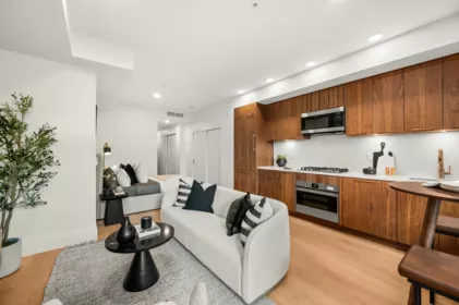 106 2550 Garden Drive, Vancouver, BC, Renfrew VE — 0 bed apartment/condo for sale