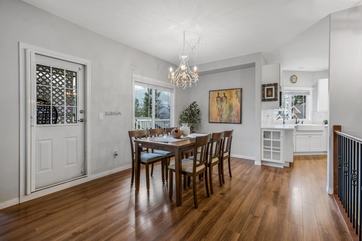 Kitchen Photo of 33 45957 Sherwood Drive, Chilliwack, BC