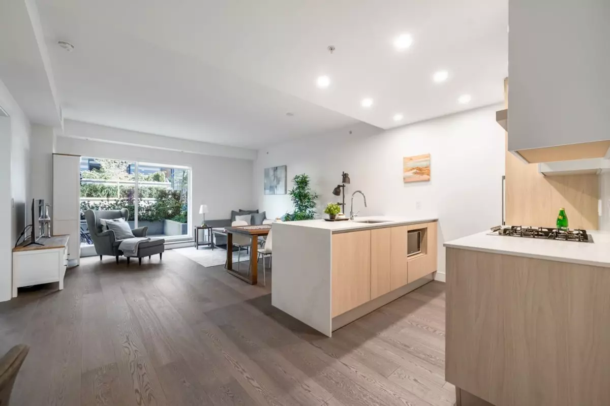 Living Room Photo of 103 477 W 59th Avenue, Vancouver, BC