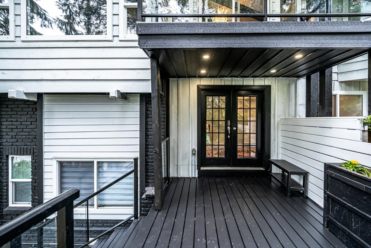Swimming Pool Photo of 4621 Caulfeild Drive, West Vancouver, BC