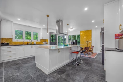 Breakfast Nook Photo of 4621 Caulfeild Drive, West Vancouver, BC