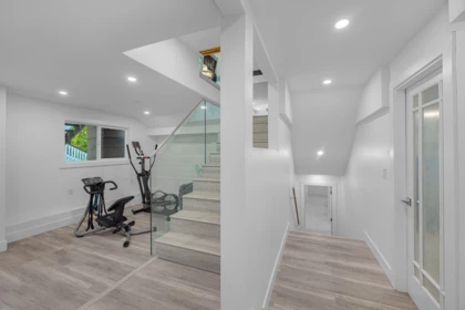 Hallway Photo of 4621 Caulfeild Drive, West Vancouver, BC