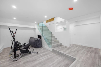 Mudroom Photo of 4621 Caulfeild Drive, West Vancouver, BC