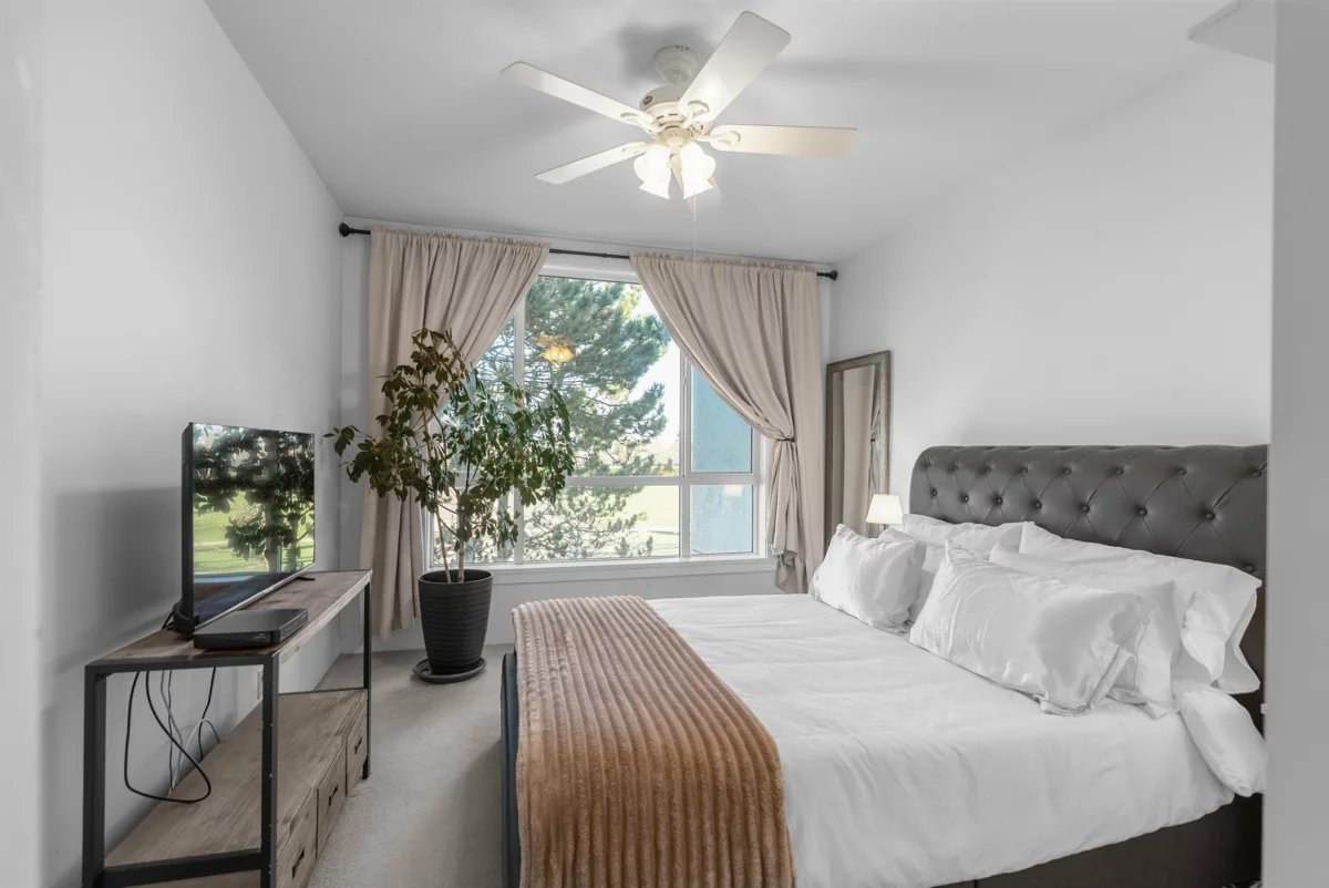 Bedroom 3 Photo of 221 12873 Railway Avenue, Richmond, BC