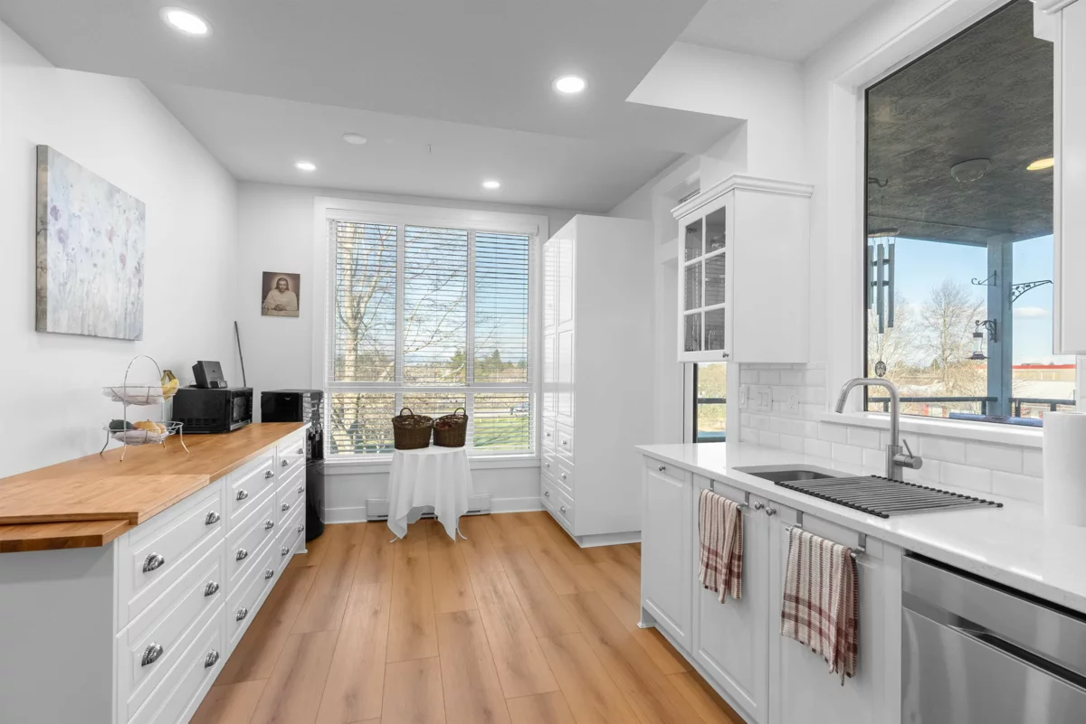 Breakfast Nook Photo of 221 12873 Railway Avenue, Richmond, BC