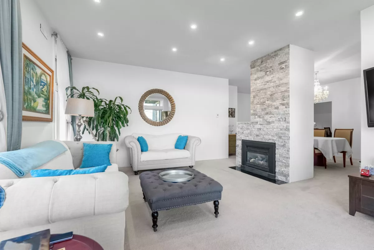 Dining Area Photo of 221 12873 Railway Avenue, Richmond, BC