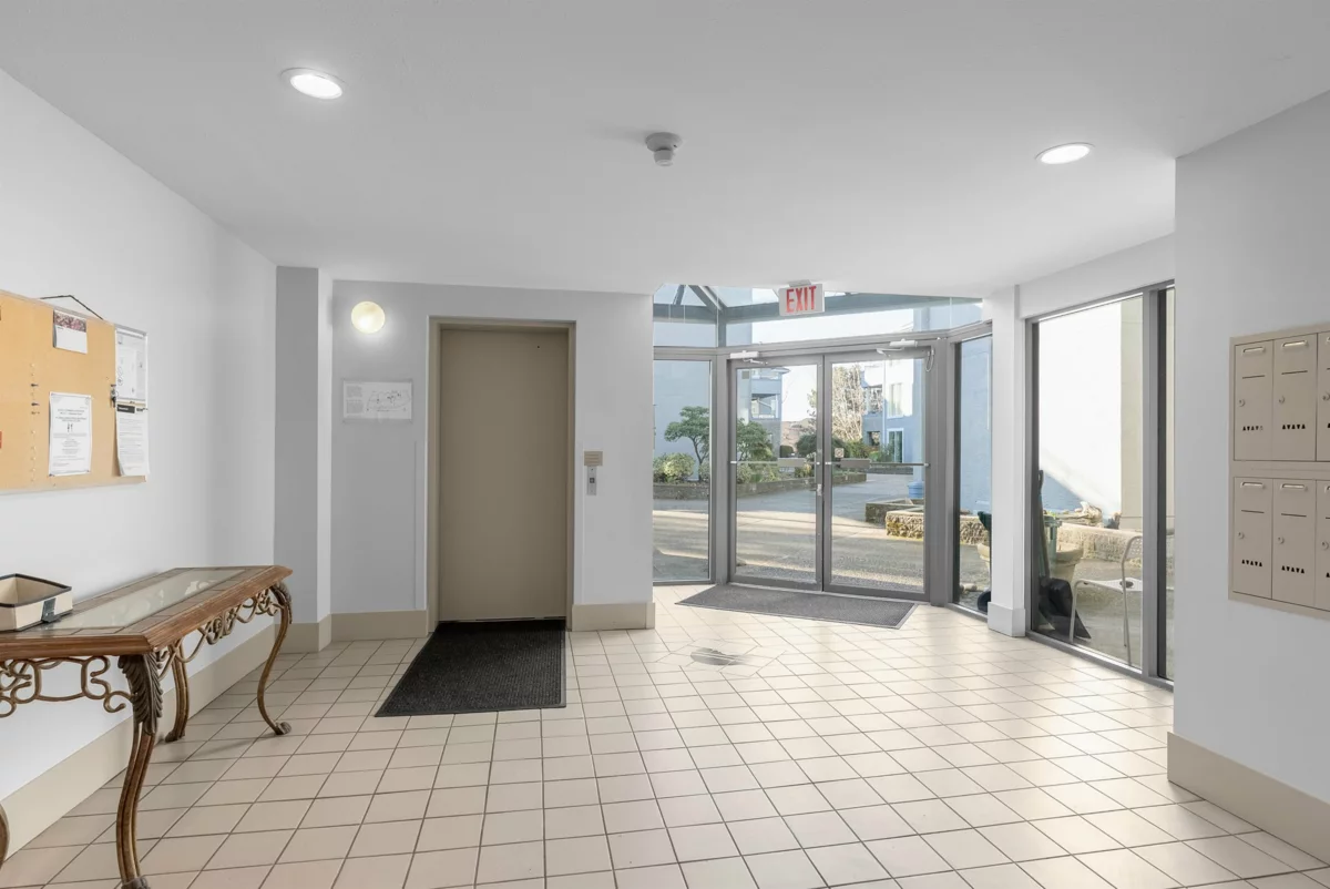 Entry Foyer Photo of 221 12873 Railway Avenue, Richmond, BC