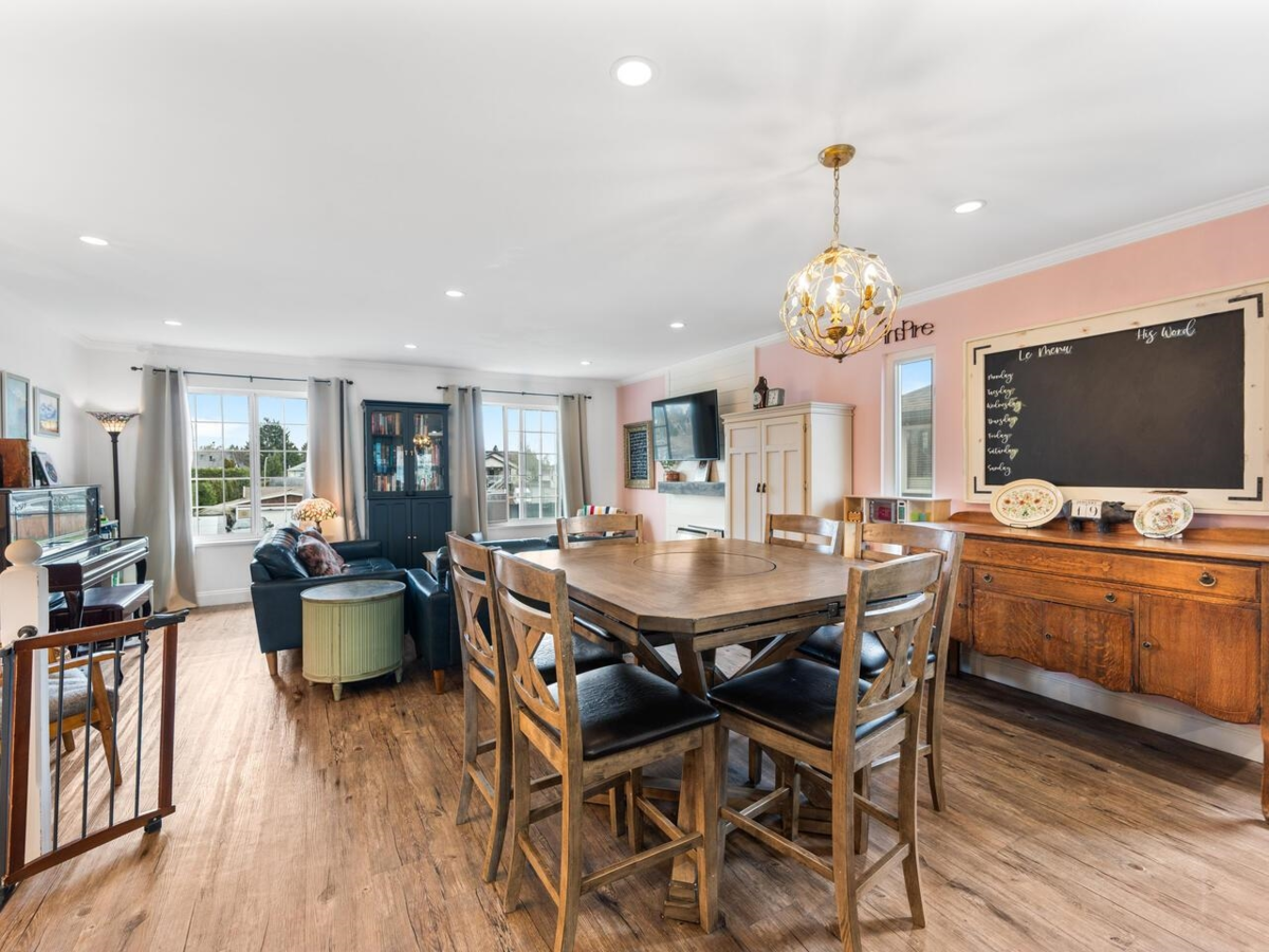 Dining Area Photo of 5020 215 Street, Langley, BC