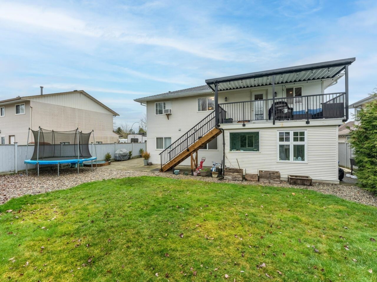Outdoor Deck Photo of 5020 215 Street, Langley, BC