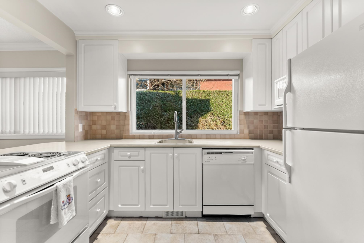 Powder Room Photo of 141 3031 Williams Road, Richmond, BC