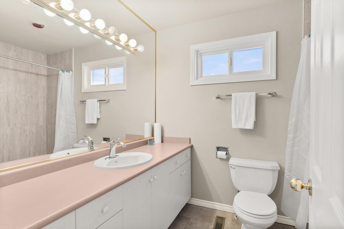 Swimming Pool Photo of 141 3031 Williams Road, Richmond, BC