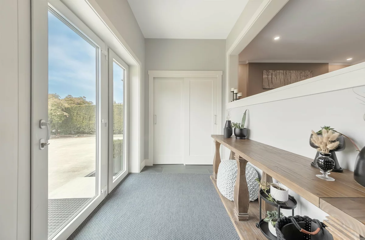 Dining Area Photo of 4106 Canterbury Crescent, North Vancouver, BC