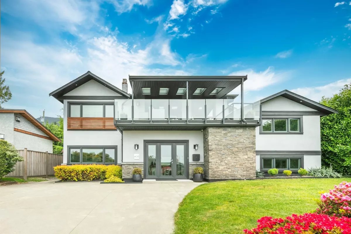 Living Room Photo of 4106 Canterbury Crescent, North Vancouver, BC