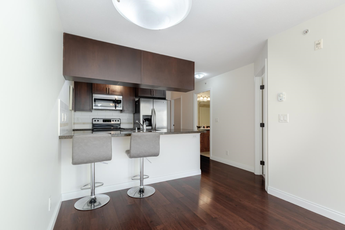 Kitchen Photo of 439 5660 201a Street, Langley, BC