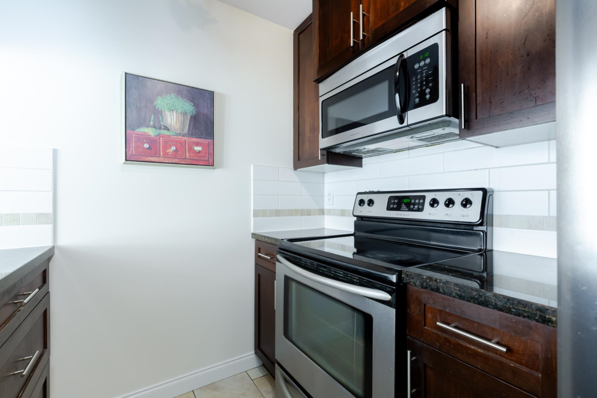 Primary Bathroom Photo of 439 5660 201a Street, Langley, BC