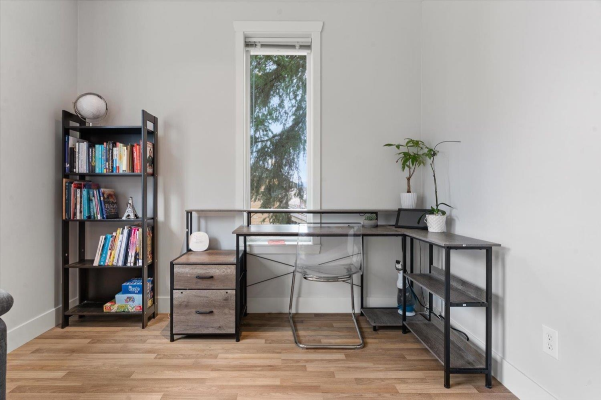 Bedroom 3 Photo of 25 5837 Sappers Way, Chilliwack, BC