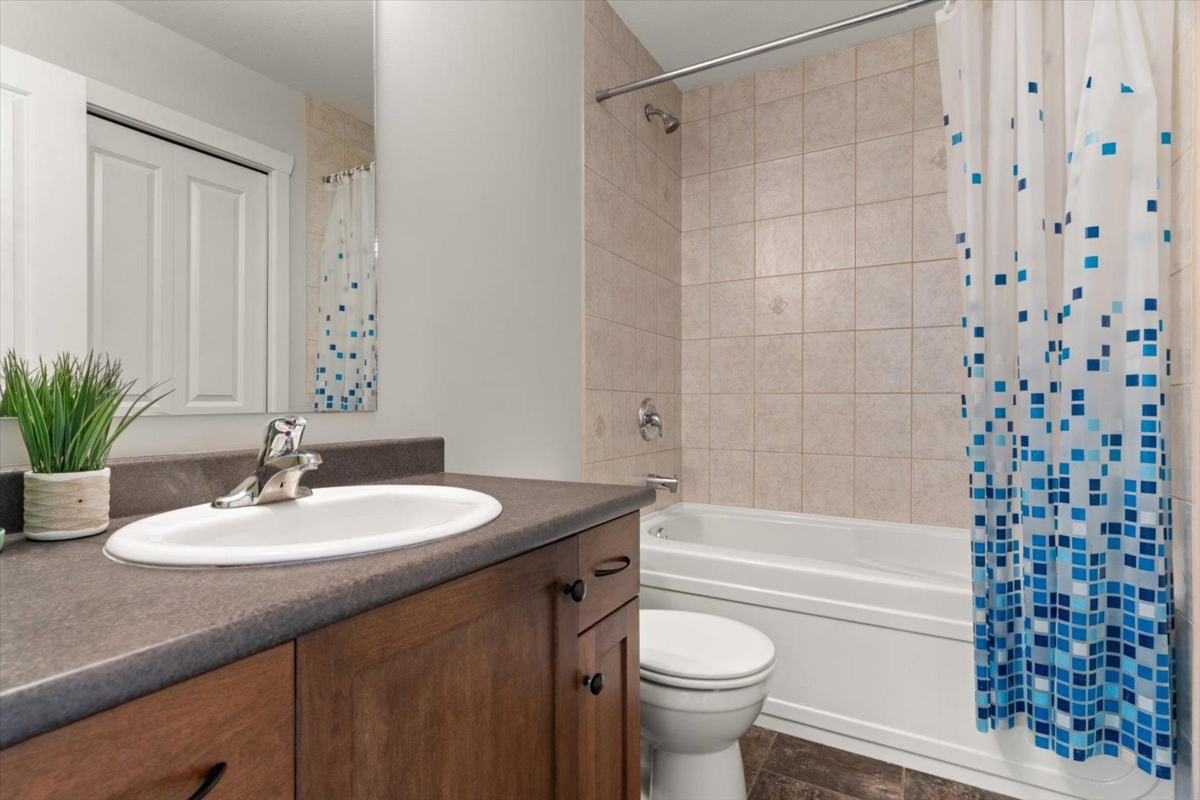 Mudroom Photo of 25 5837 Sappers Way, Chilliwack, BC