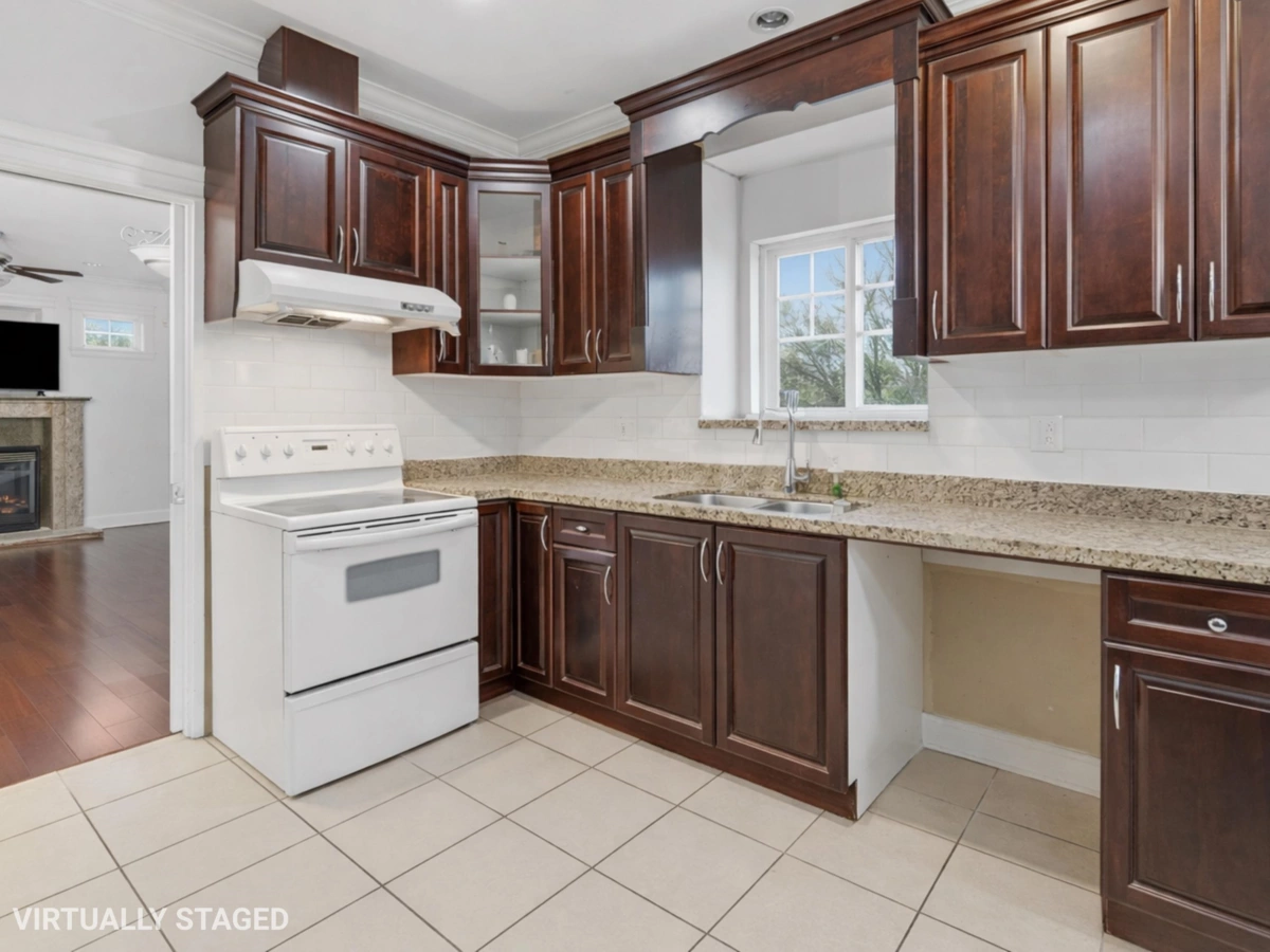 Family Room Photo of 1389 E 54th Avenue, Vancouver, BC