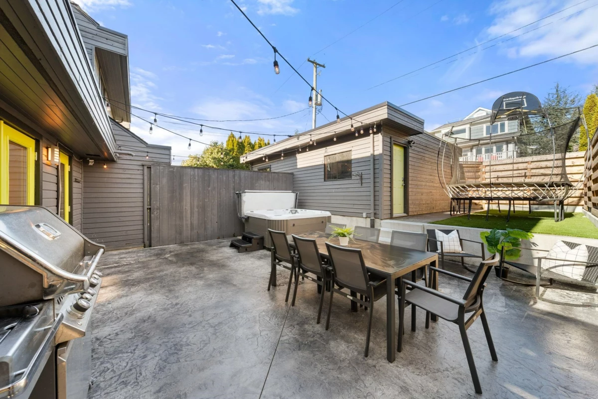 Bedroom 4 Photo of 256 W 5th Street, North Vancouver, BC