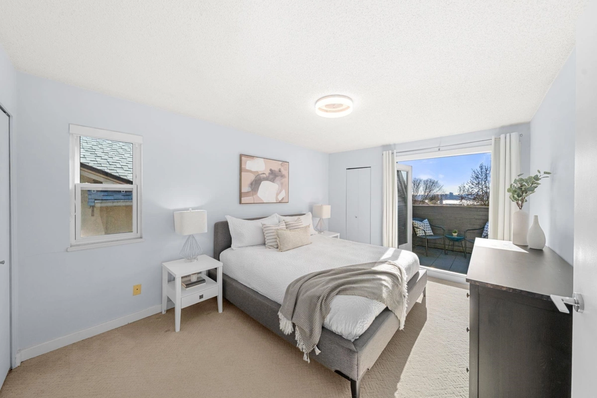 Mudroom Photo of 256 W 5th Street, North Vancouver, BC