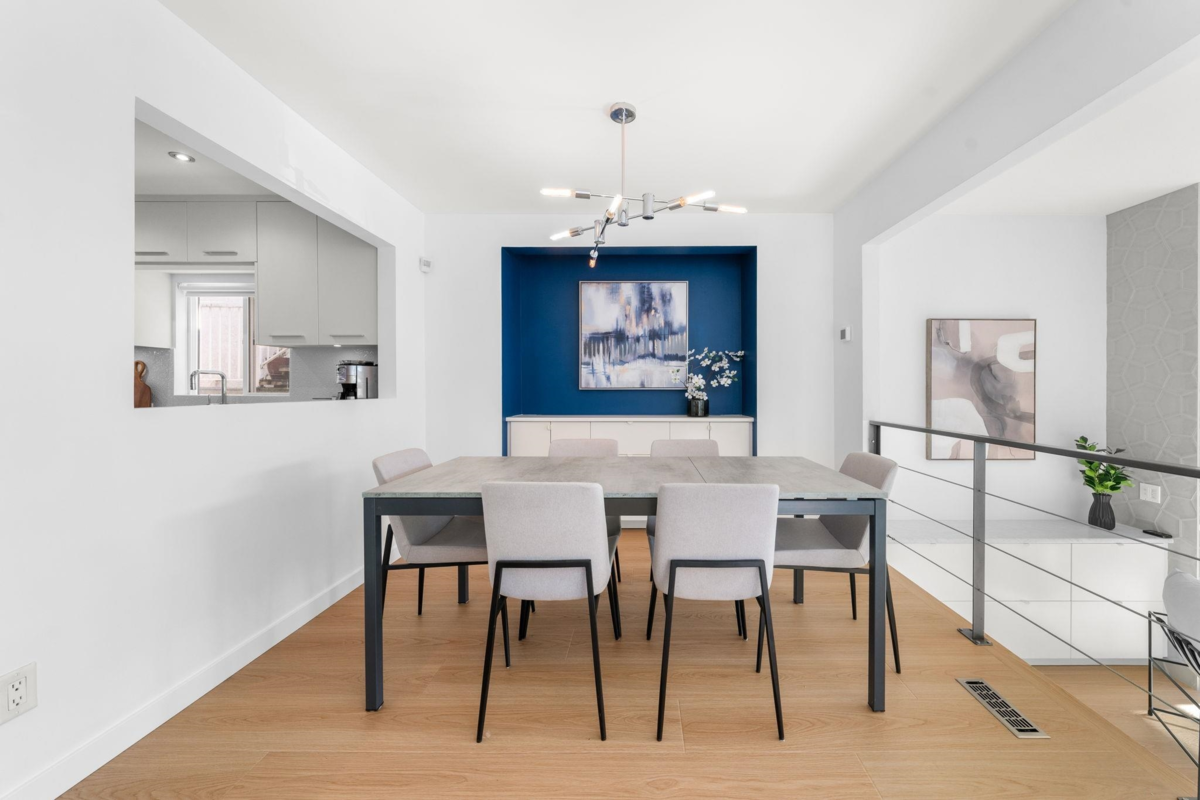 Primary Bedroom Photo of 256 W 5th Street, North Vancouver, BC