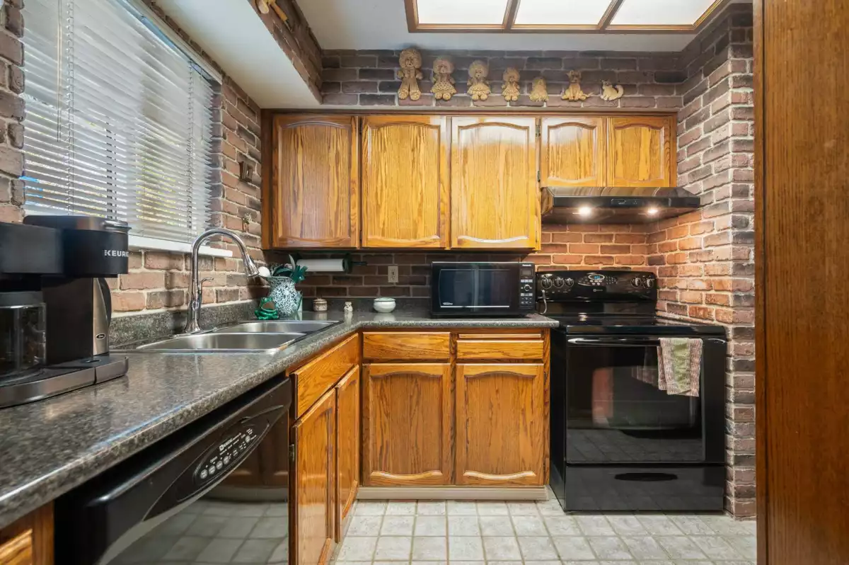 Breakfast Nook Photo of 7901 110 Street, Delta, BC