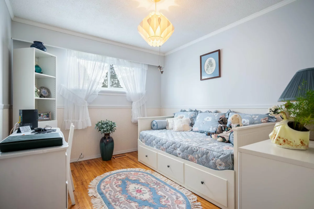 Hallway Photo of 7901 110 Street, Delta, BC