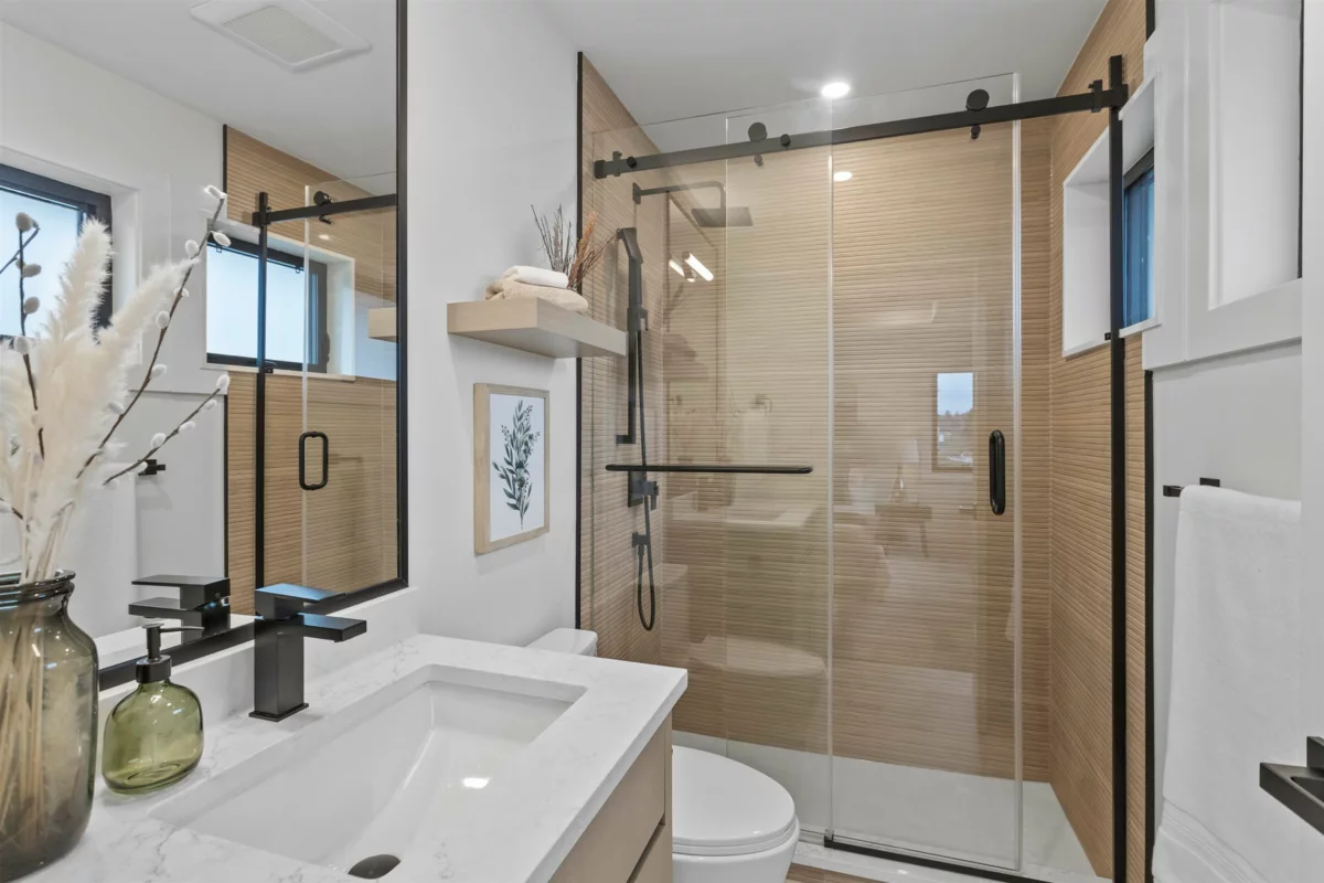 Entry Foyer Photo of 102 1038 Delestre Avenue, Coquitlam, BC