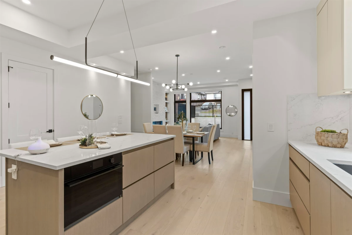 Walk-In Closet Photo of 102 1038 Delestre Avenue, Coquitlam, BC