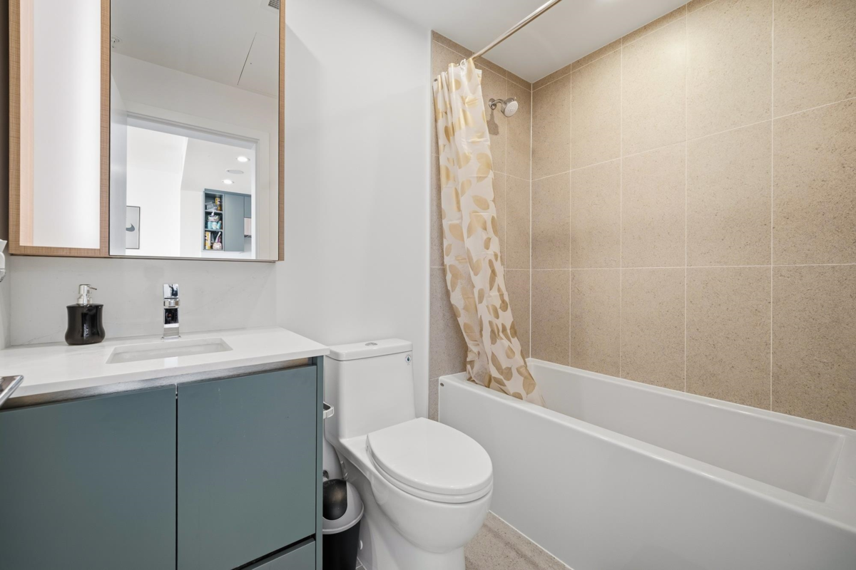 Walk-In Closet Photo of 607 13573 98a Avenue, Surrey, BC