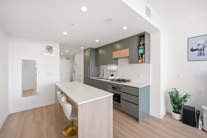 607 13573 98a Avenue, Surrey, BC