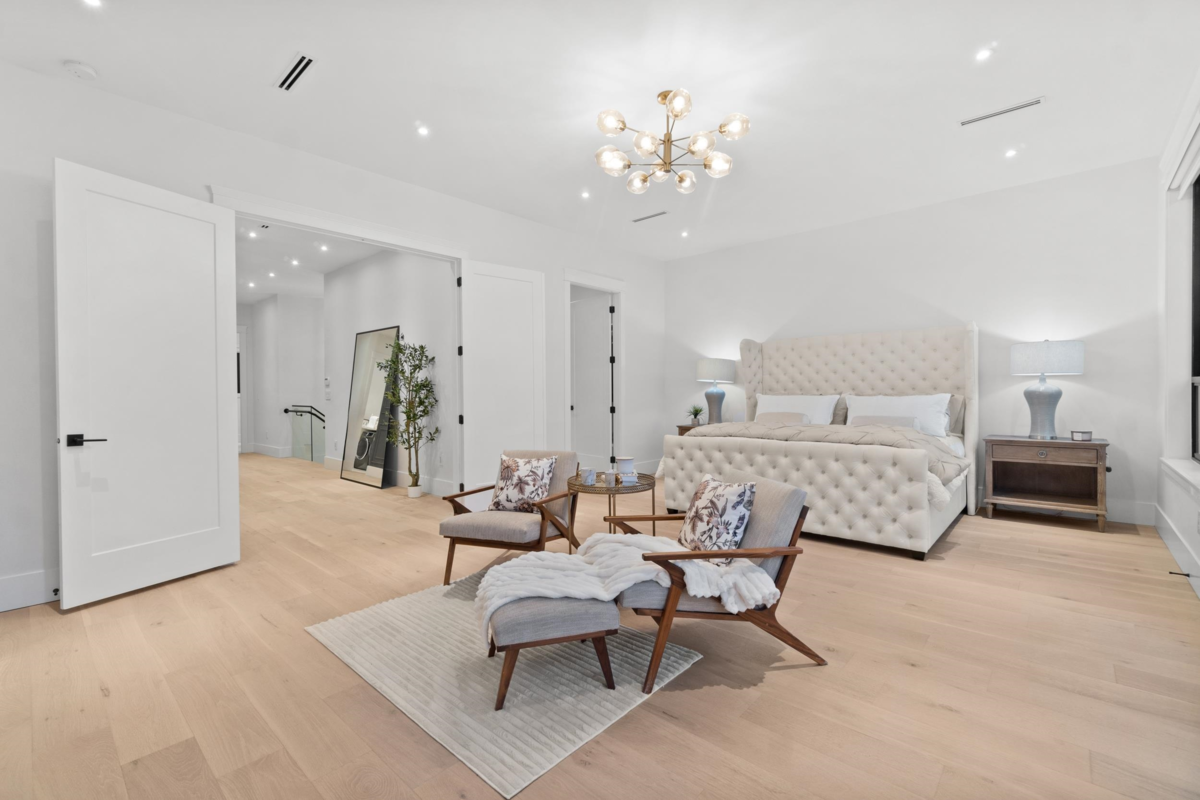 Front Yard Photo of 12686 25 Avenue, Surrey, BC