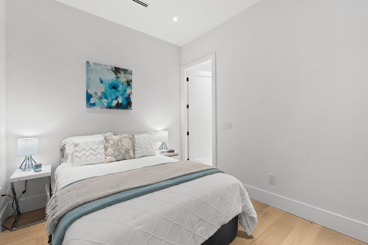 Hallway Photo of 12686 25 Avenue, Surrey, BC