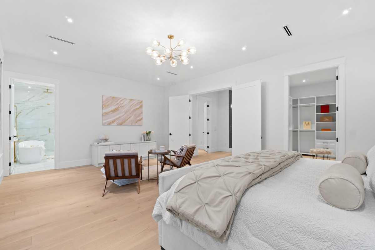 Hot Tub / Spa Photo of 12686 25 Avenue, Surrey, BC