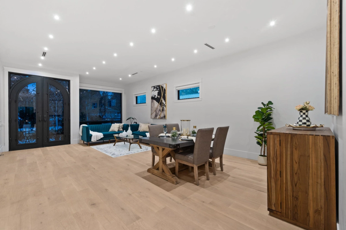 Living Room Photo of 12686 25 Avenue, Surrey, BC